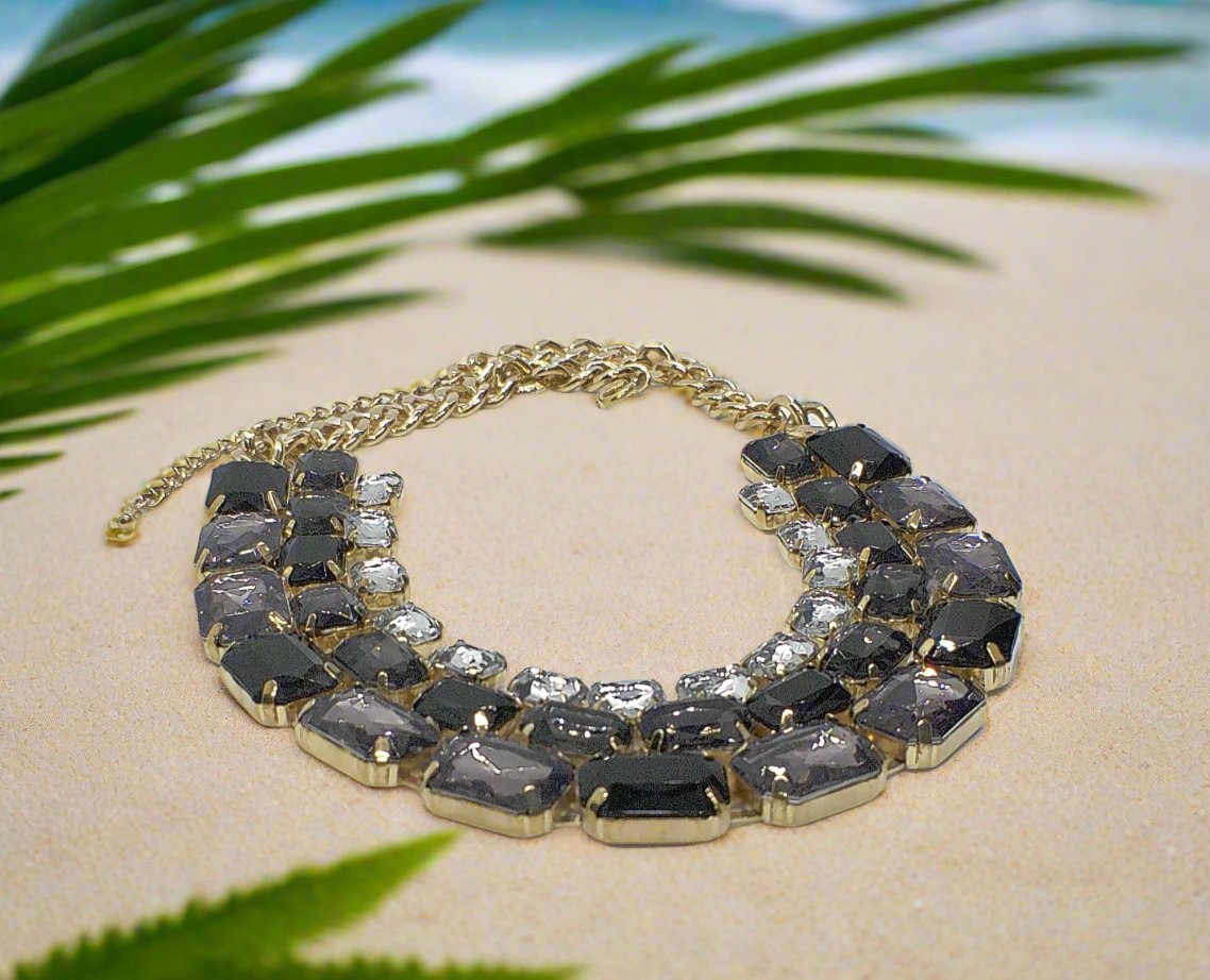 https://www.artistryjewelry.net/products/exquisite-black-diamond-and-gold-necklace