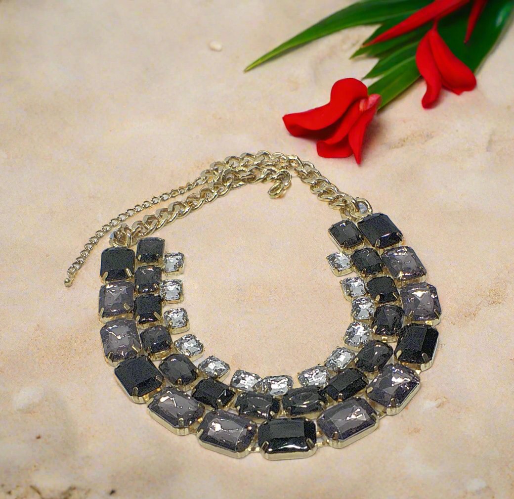 https://www.artistryjewelry.net/products/exquisite-black-diamond-and-gold-necklace