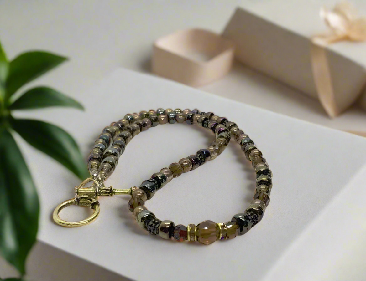 https://www.artistryjewelry.net/products/amazing-chocolate-dreams-necklace
