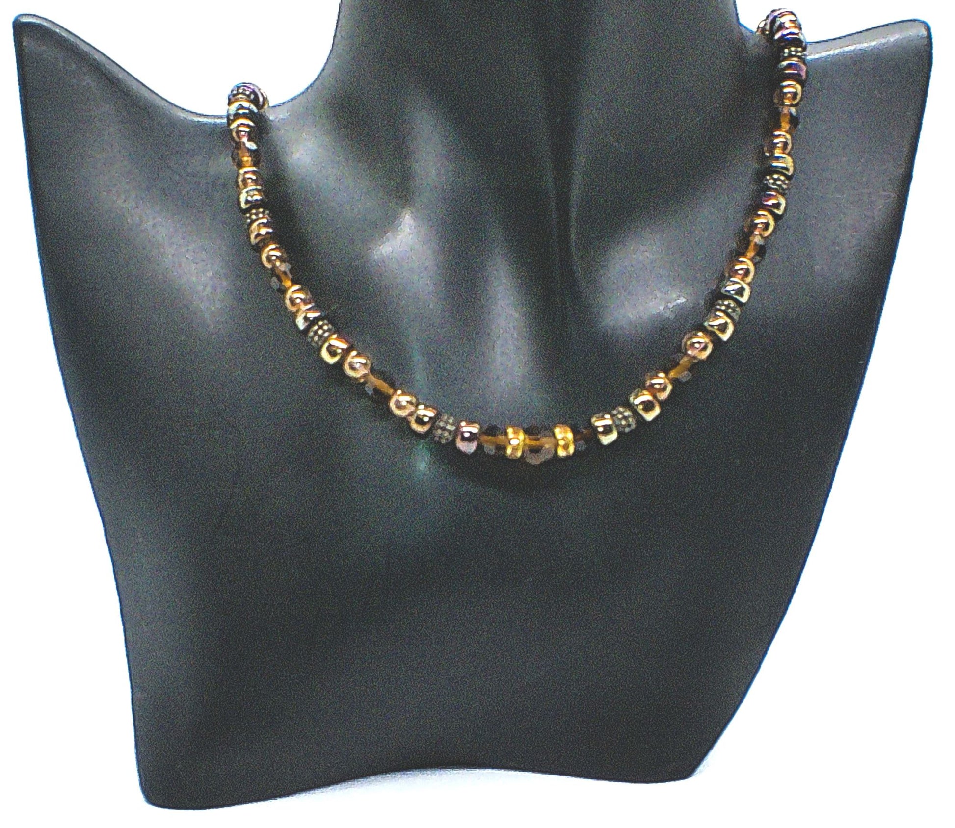 https://www.artistryjewelry.net/products/amazing-chocolate-dreams-necklace
