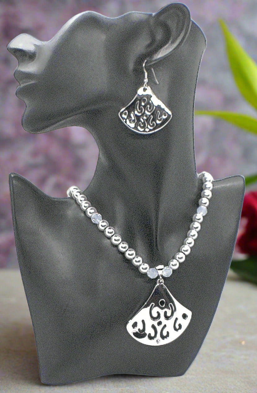 Go To: https://www.artistryjewelry.net/products/silver-beauty-necklace-set