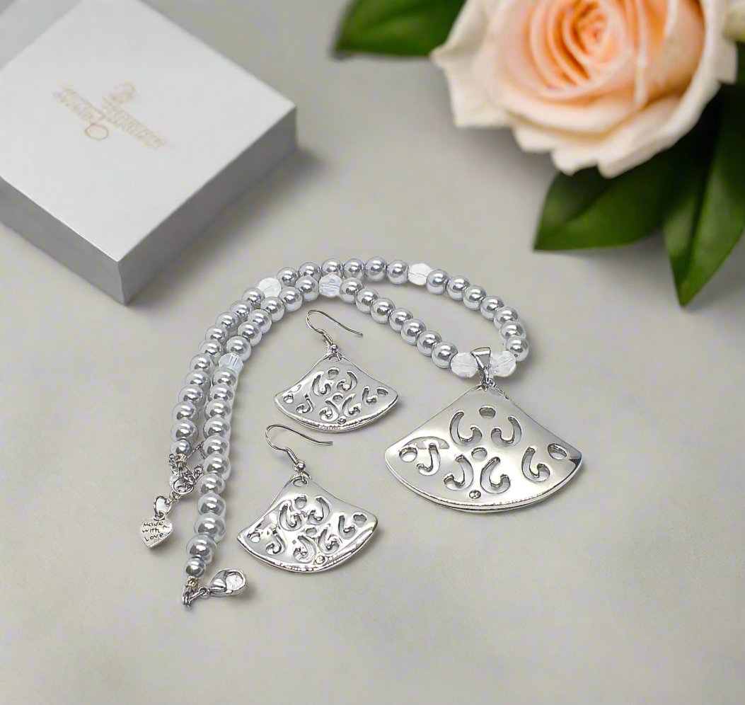 Go To: https://www.artistryjewelry.net/products/silver-beauty-necklace-set
