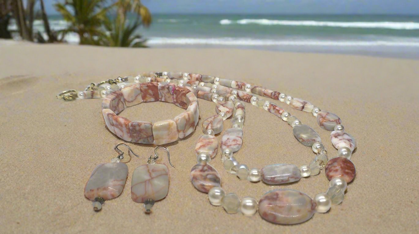 https://www.artistryjewelry.net/products/peachy-sweet