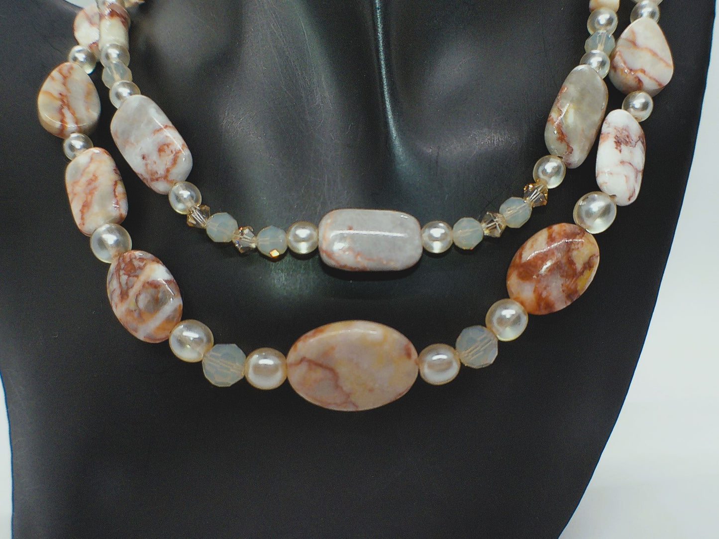 https://www.artistryjewelry.net/products/peachy-sweet