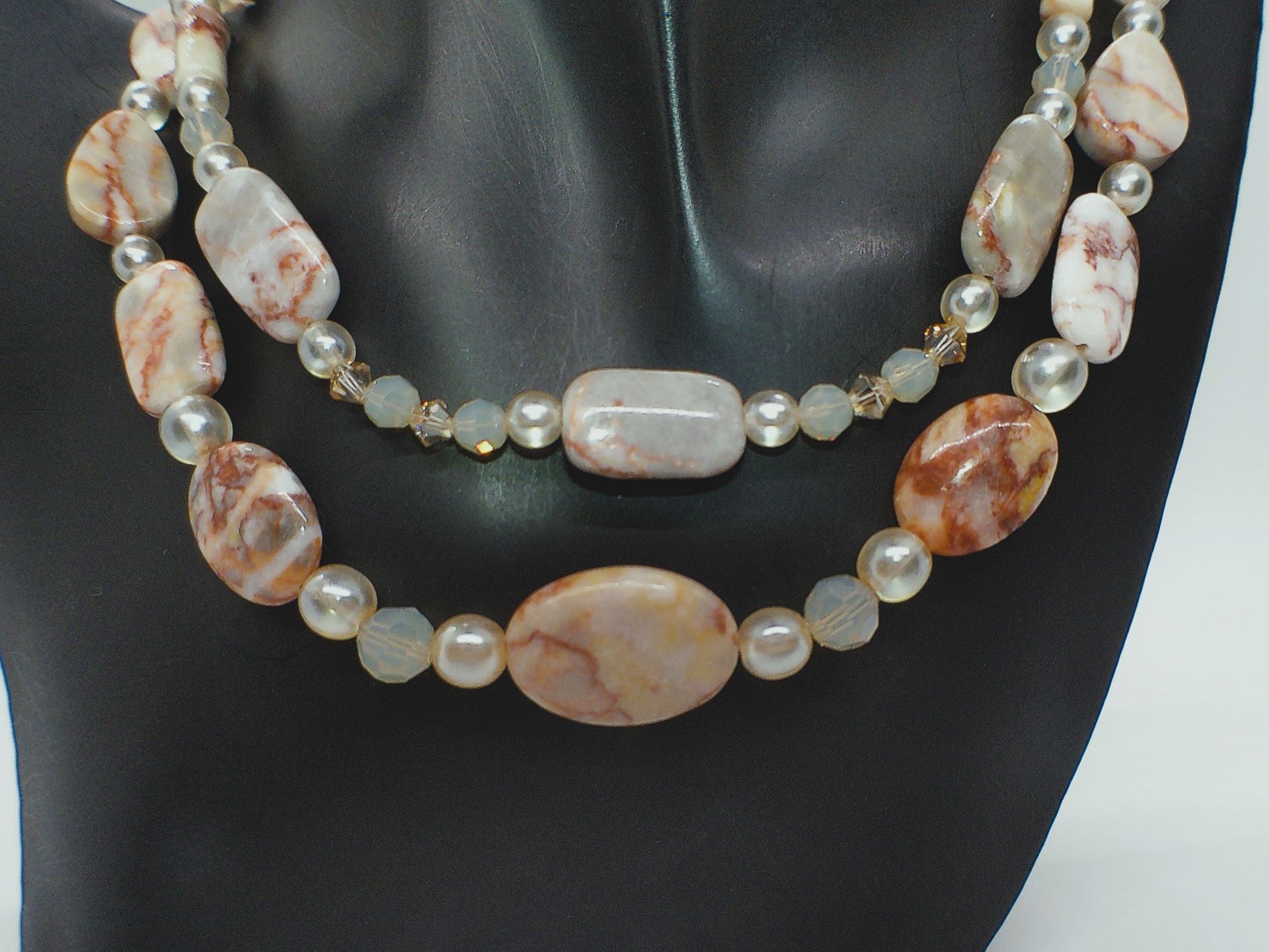 https://www.artistryjewelry.net/products/peachy-sweet