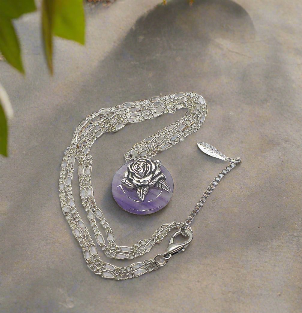 https://www.artistryjewelry.net/products/shimmering-gold-silver-forever-necklace-set