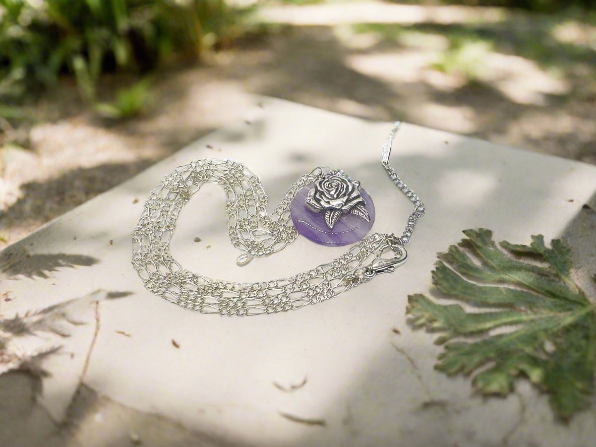 https://www.artistryjewelry.net/products/shimmering-gold-silver-forever-necklace-set