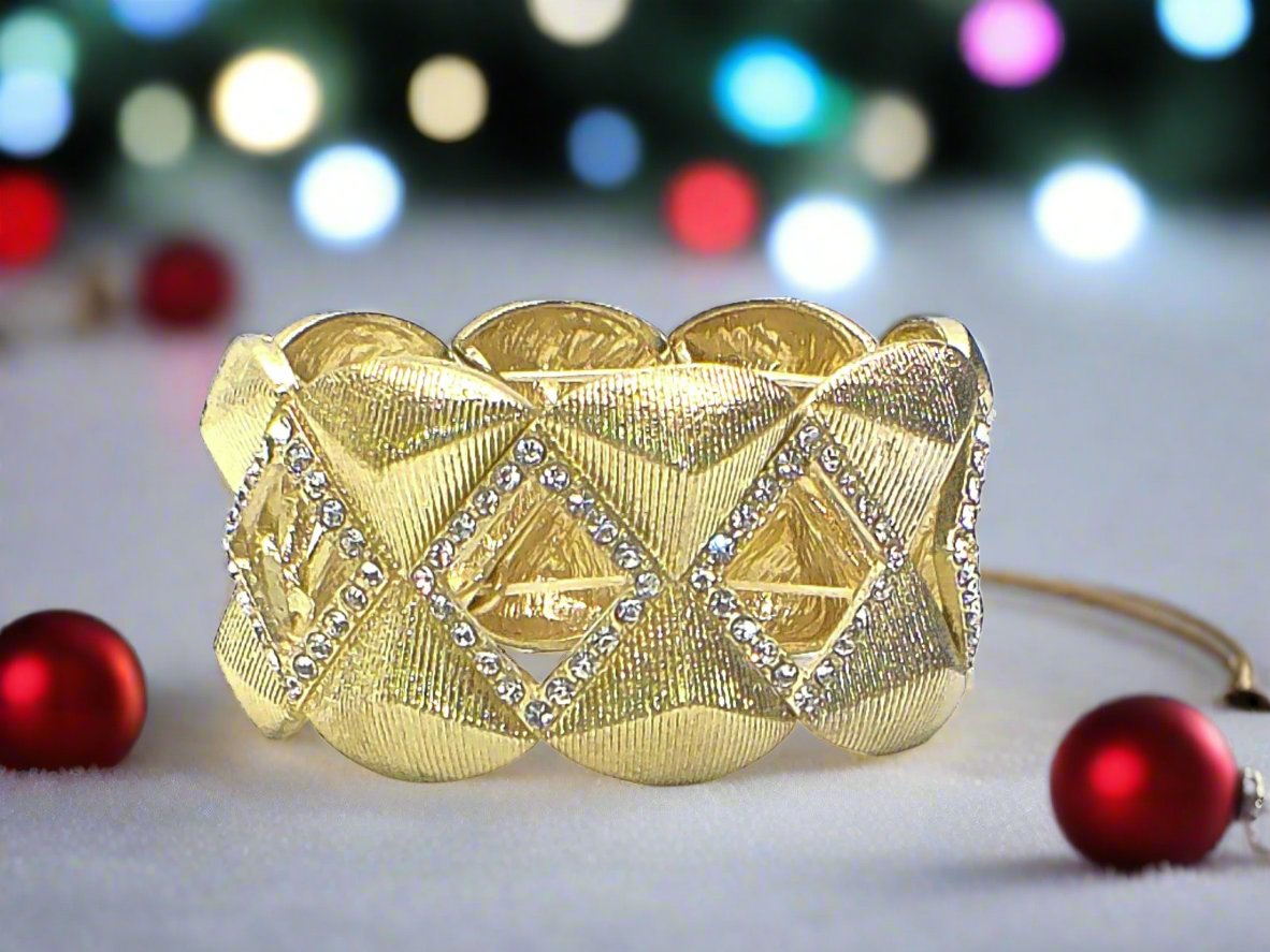 https://www.artistryjewelry.net/products/rhinestone-bracelet