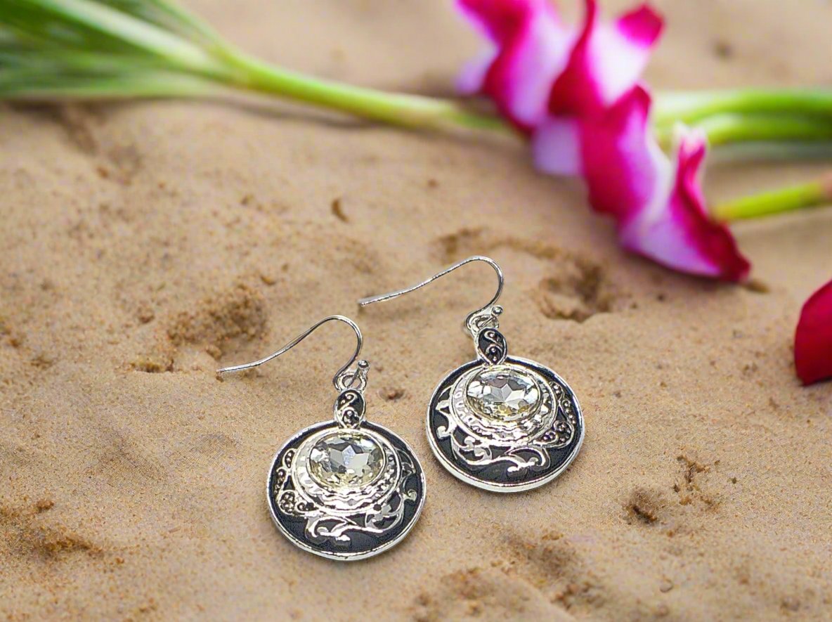 https://www.artistryjewelry.net/products/rhinestone-earrings