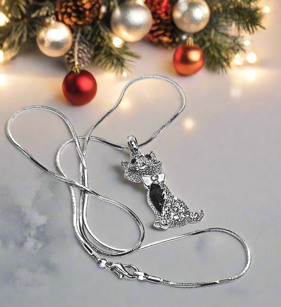Beautiful Cat's Meow Necklace