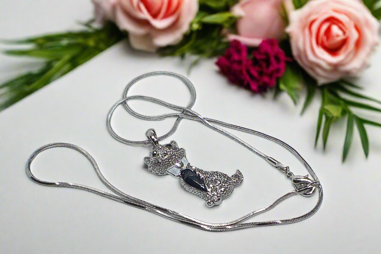 https://www.artistryjewelry.net/products/beautiful-cats-meow-necklace