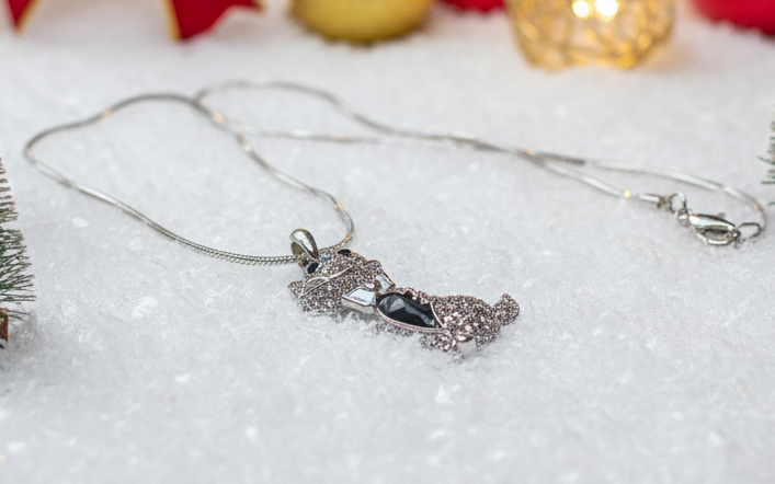 Beautiful Cat's Meow Necklace