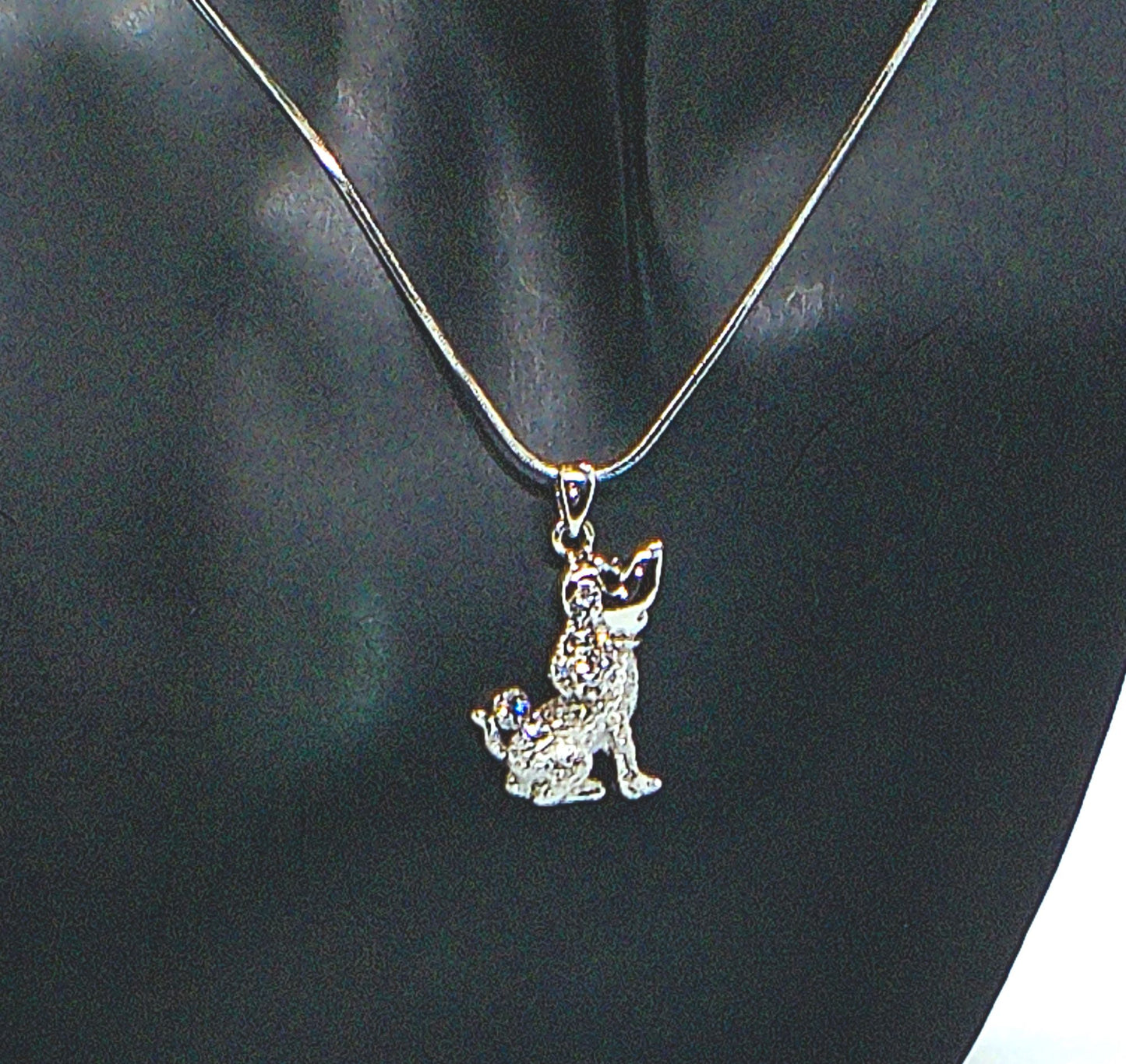https://www.artistryjewelry.net/products/puppy-love-necklace