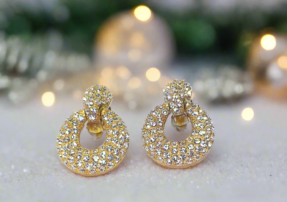 https://www.artistryjewelry.net/products/golden-rhinestone-earrings