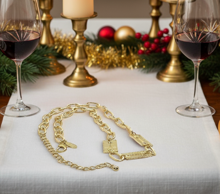 Lovely Gold Arrow Necklace