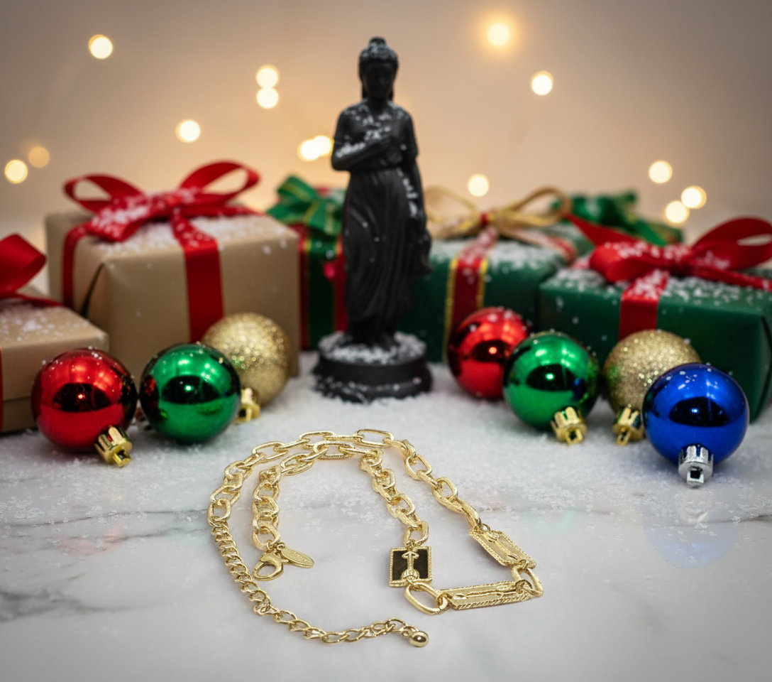 Lovely Gold Arrow Necklace