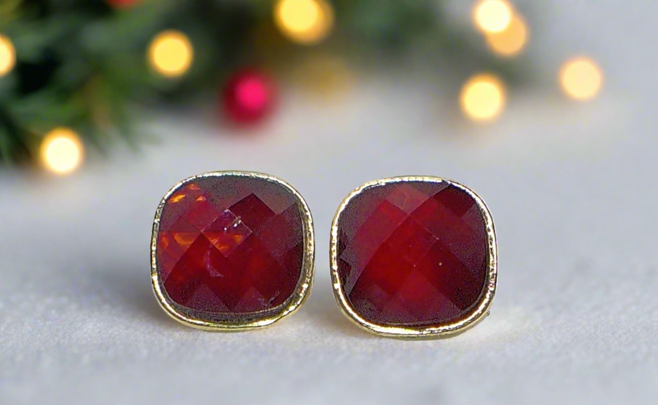 https://www.artistryjewelry.net/products/fiery-red-studearrings