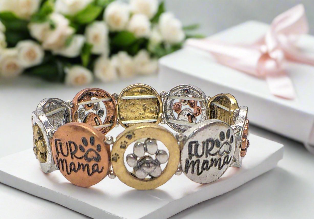 https://www.artistryjewelry.net/products/special-fur-mama-dog-bracelet