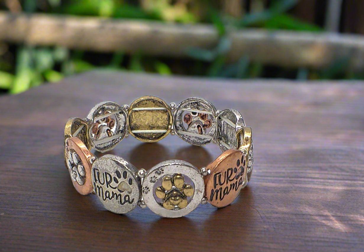 https://www.artistryjewelry.net/products/special-fur-mama-dog-bracelet