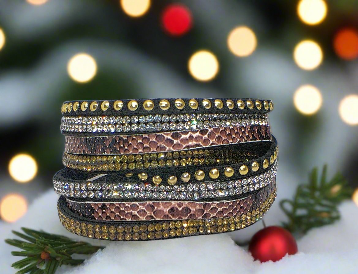 https://www.artistryjewelry.net/products/unique-multi-strand-bracelet