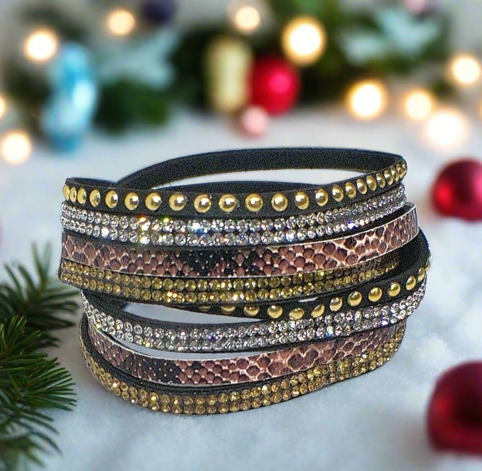 https://www.artistryjewelry.net/products/unique-multi-strand-bracelet