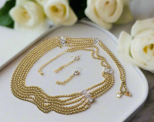 https://www.artistryjewelry.net/products/multi-foxtail-chain-necklace-set