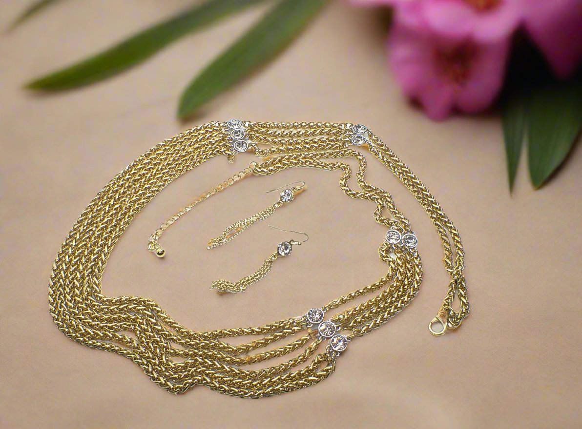 https://www.artistryjewelry.net/products/multi-foxtail-chain-necklace-set