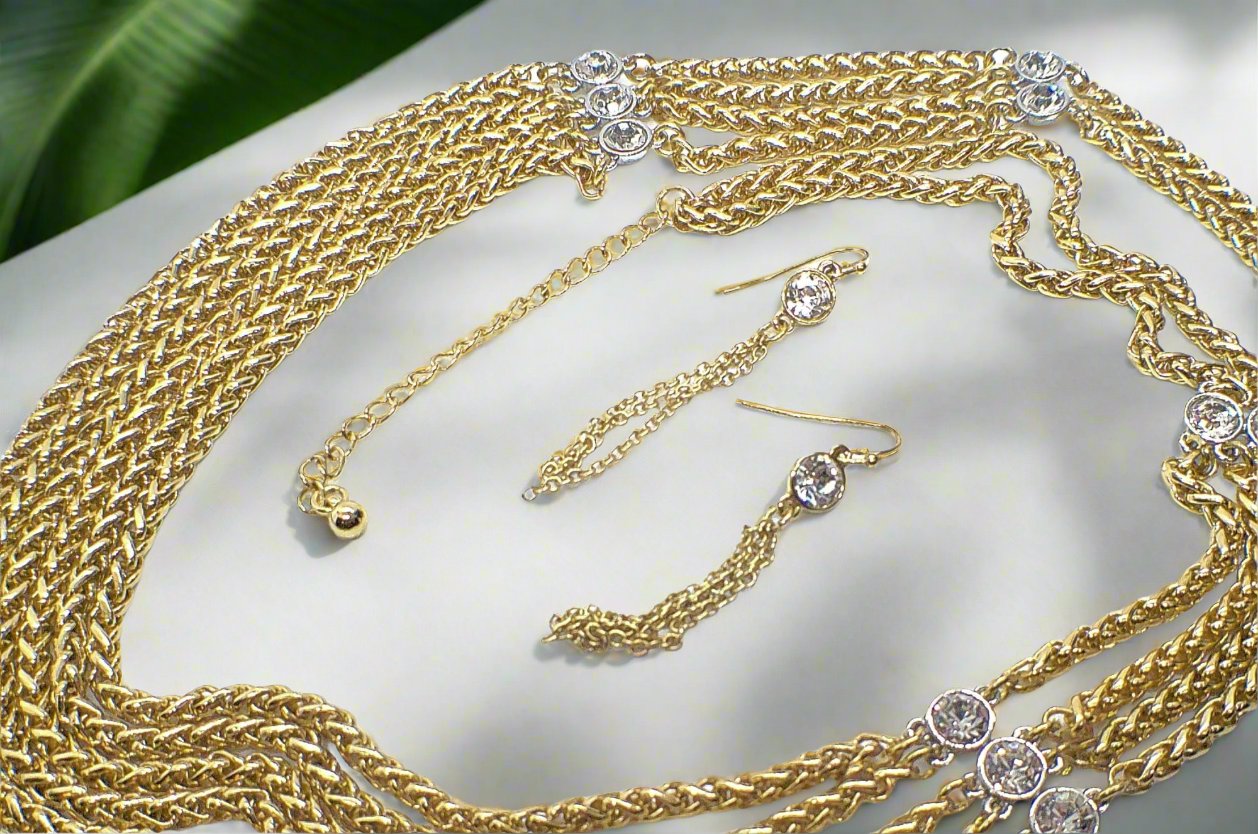 https://www.artistryjewelry.net/products/multi-foxtail-chain-necklace-set