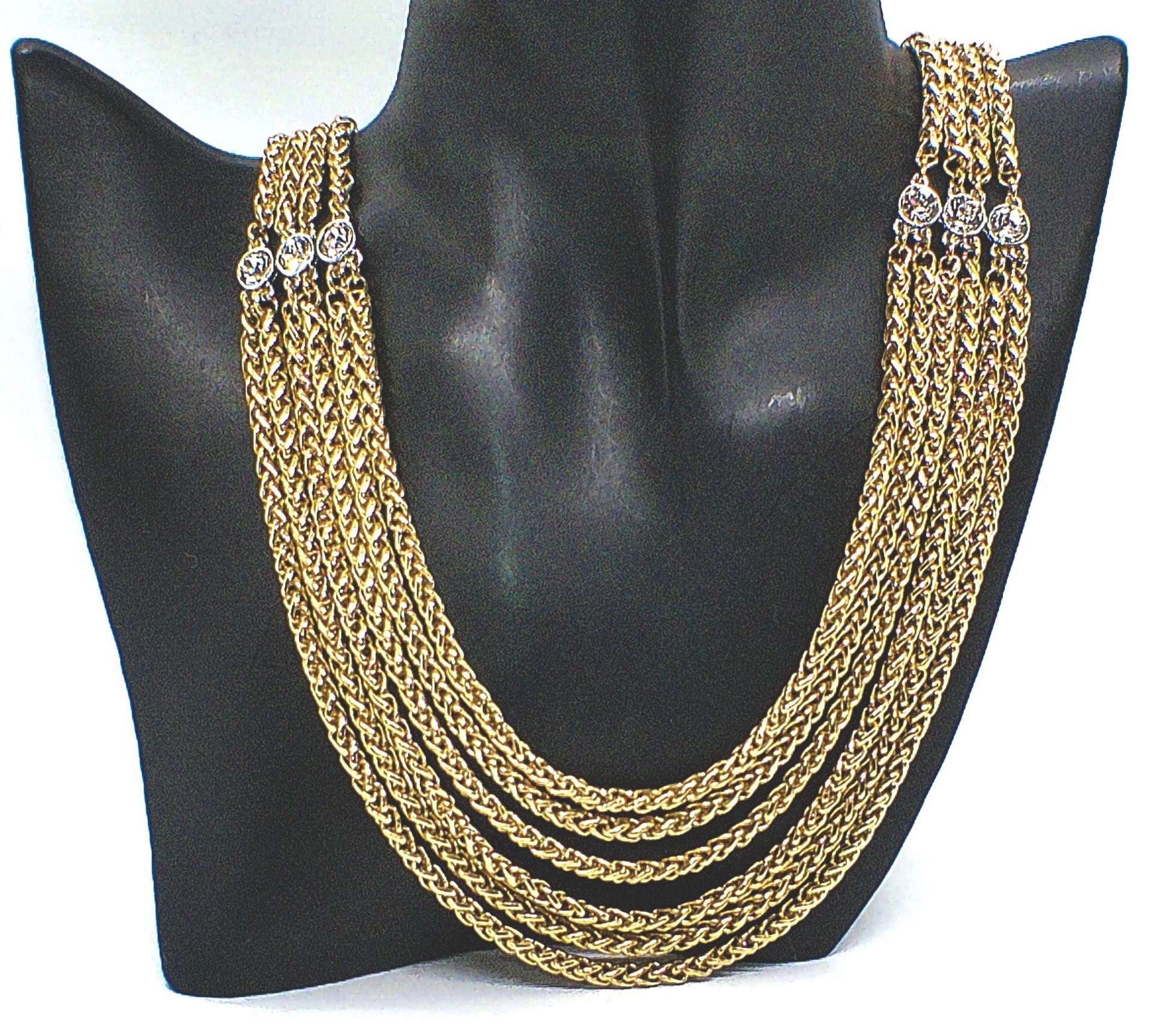 https://www.artistryjewelry.net/products/multi-foxtail-chain-necklace-set