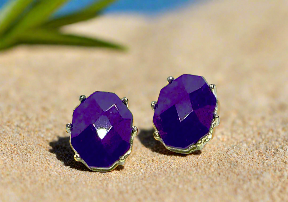 https://www.artistryjewelry.net/products/stunning-blue-studs