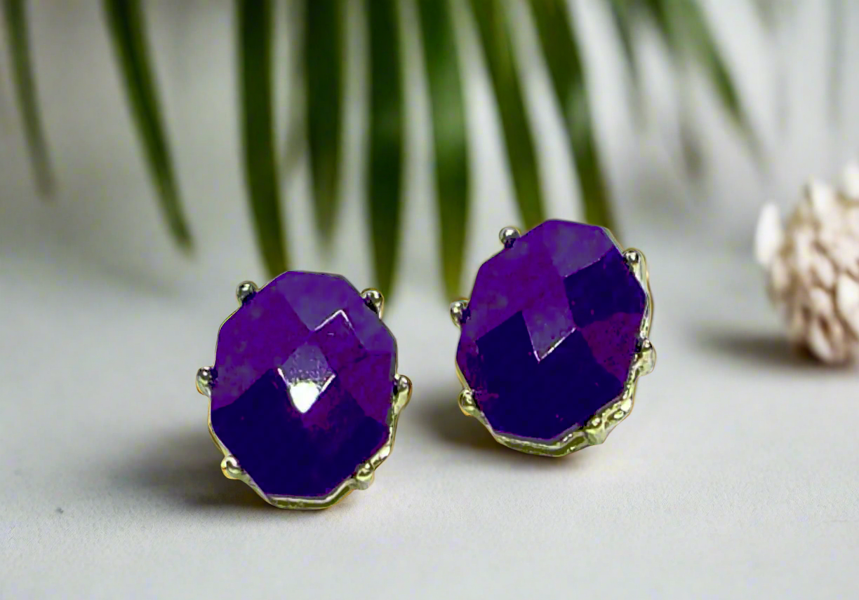 https://www.artistryjewelry.net/products/stunning-blue-studs