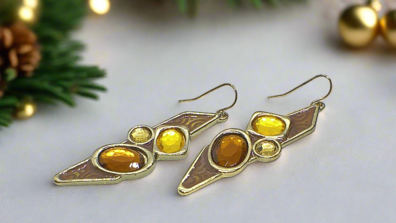https://www.artistryjewelry.net/products/lovely-gold-dangle-earrings