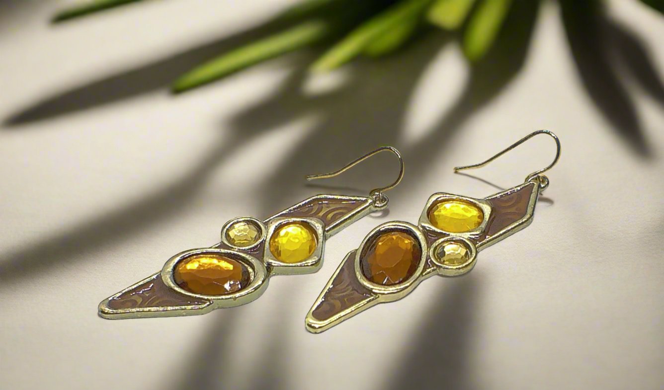 https://www.artistryjewelry.net/products/lovely-gold-dangle-earrings