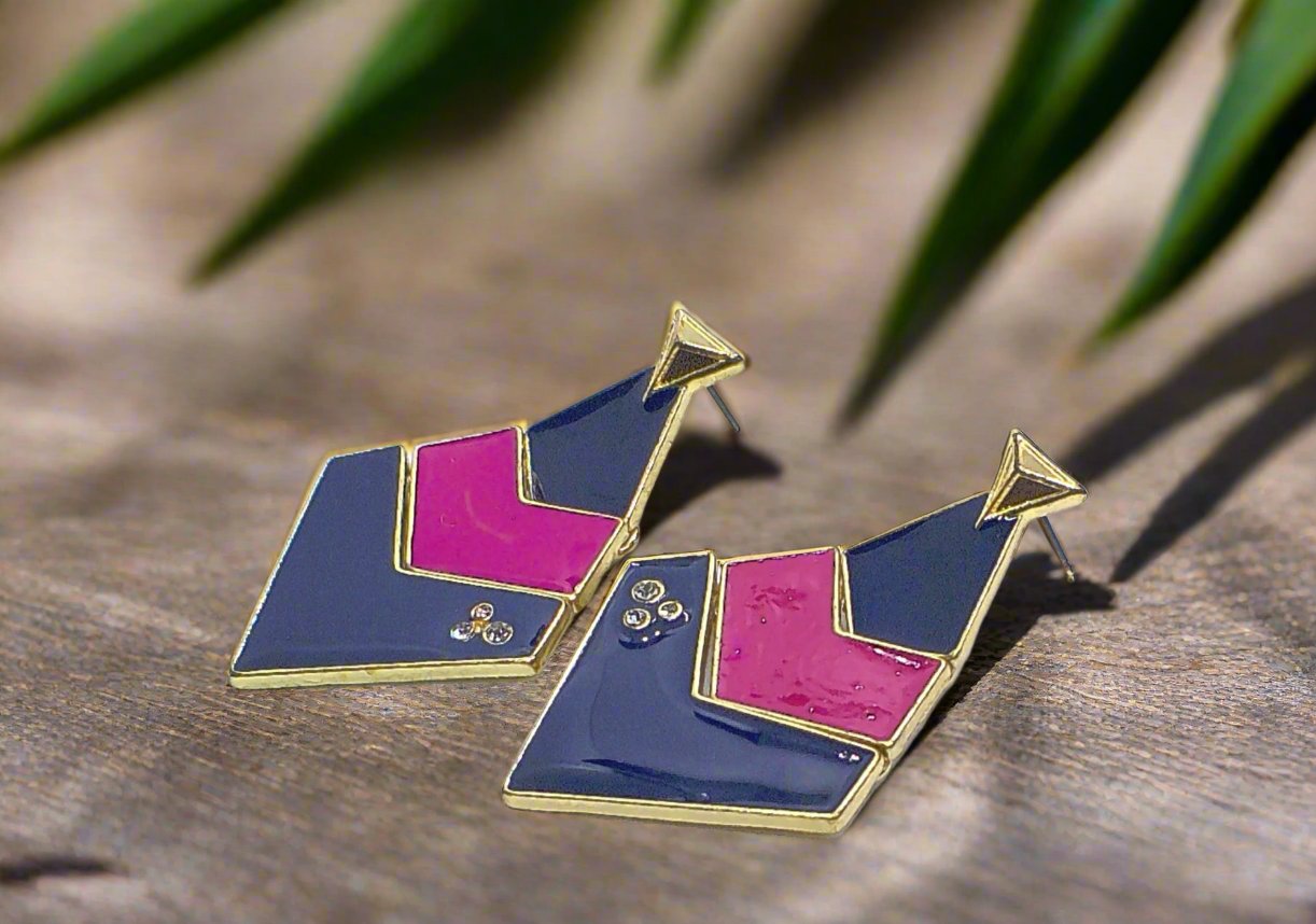 https://www.artistryjewelry.net/products/fantastic-blue-and-pink-earrings
