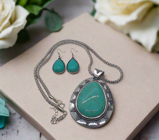 https://www.artistryjewelry.net/products/marvelous-teardrop-turquoise-necklace-set