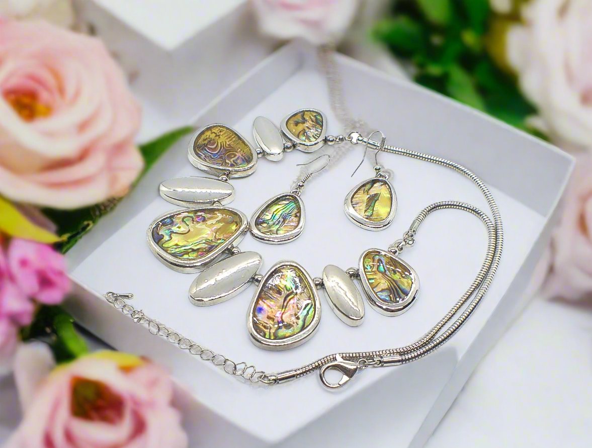 https://www.artistryjewelry.net/products/gorgeous-abalone-necklace-set