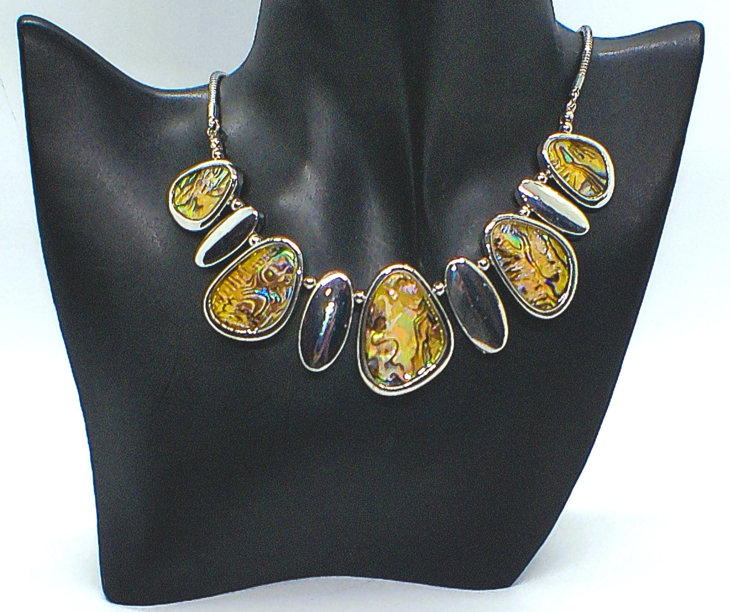 https://www.artistryjewelry.net/products/gorgeous-abalone-necklace-set