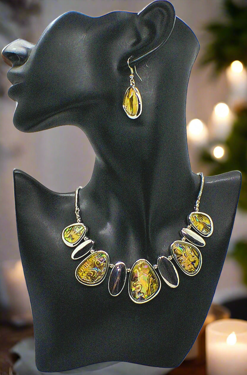 https://www.artistryjewelry.net/products/gorgeous-abalone-necklace-set