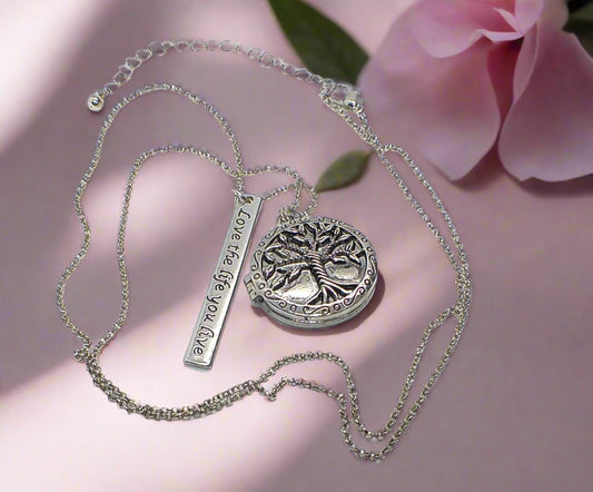 https://www.artistryjewelry.net/products/love-the-life-you-live-necklace