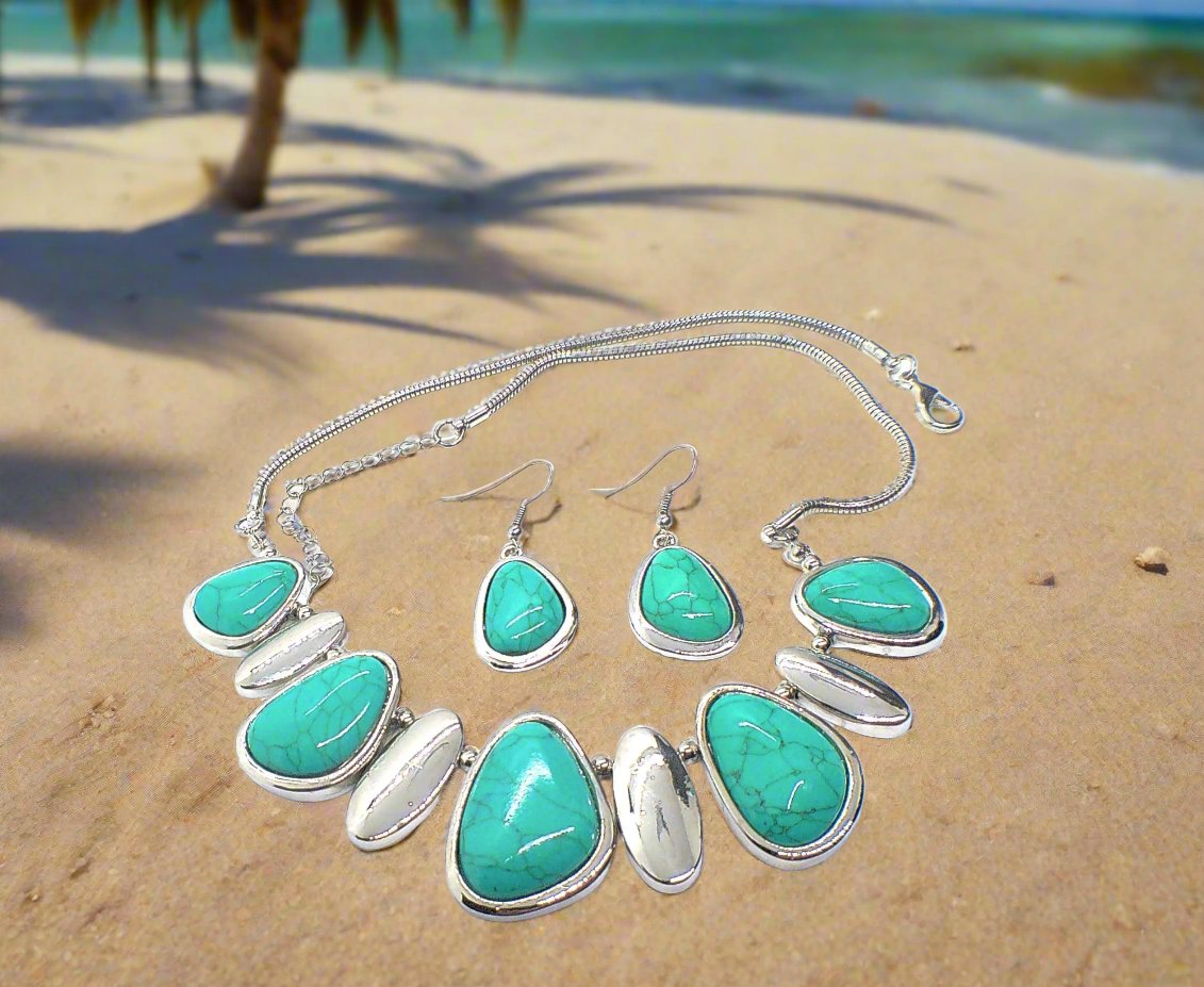 https://www.artistryjewelry.net/products/fabulous-turquoise-and-silver-necklace-set