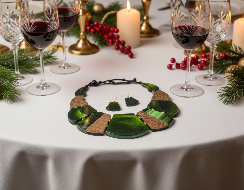 Fantastic Green and Gold Graduated Necklace Set