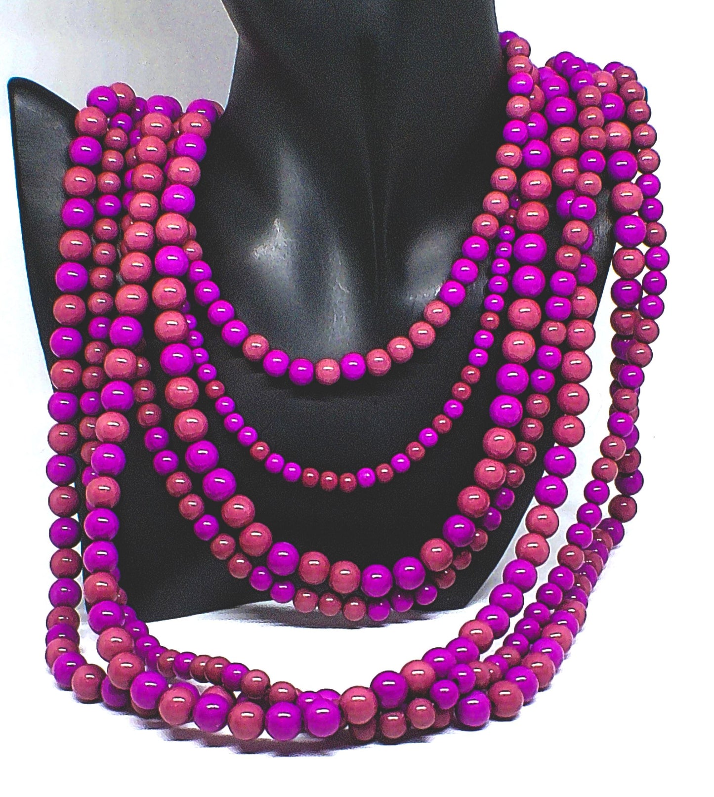 https://www.artistryjewelry.net/products/marvelous-multi-strand-beaded-necklace-set