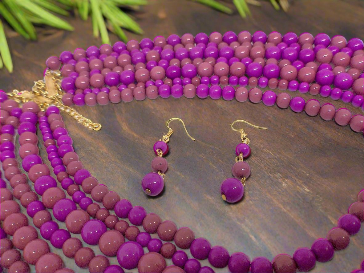 https://www.artistryjewelry.net/products/marvelous-multi-strand-beaded-necklace-set