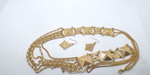 Golden Treasure Necklace Set