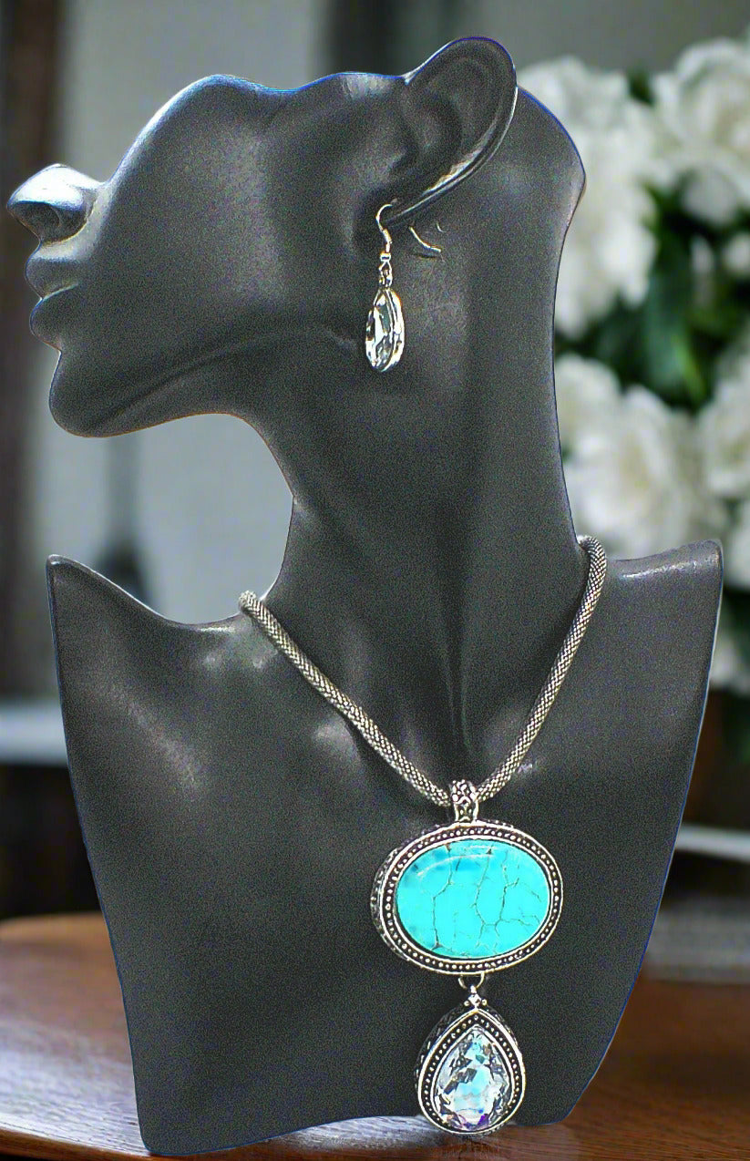 https://www.artistryjewelry.net/products/turquoise-and-rhinestone