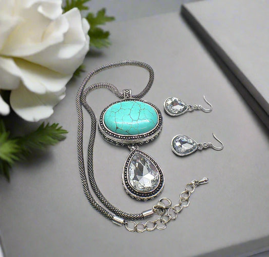 https://www.artistryjewelry.net/products/turquoise-and-rhinestone