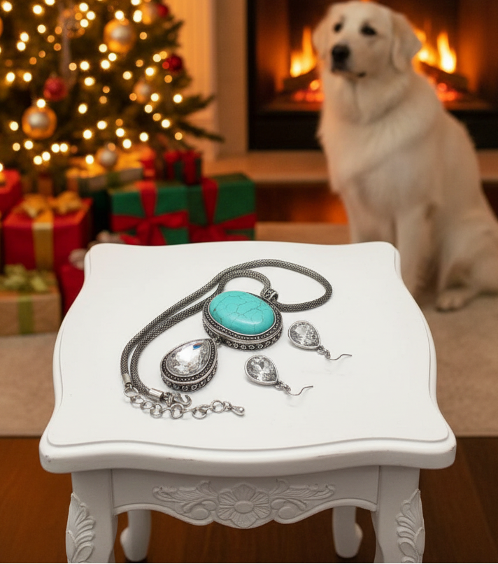 Turquoise and Rhinestone Necklace Set