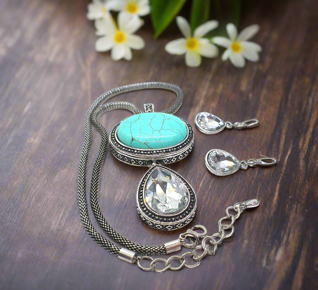 https://www.artistryjewelry.net/products/turquoise-and-rhinestone