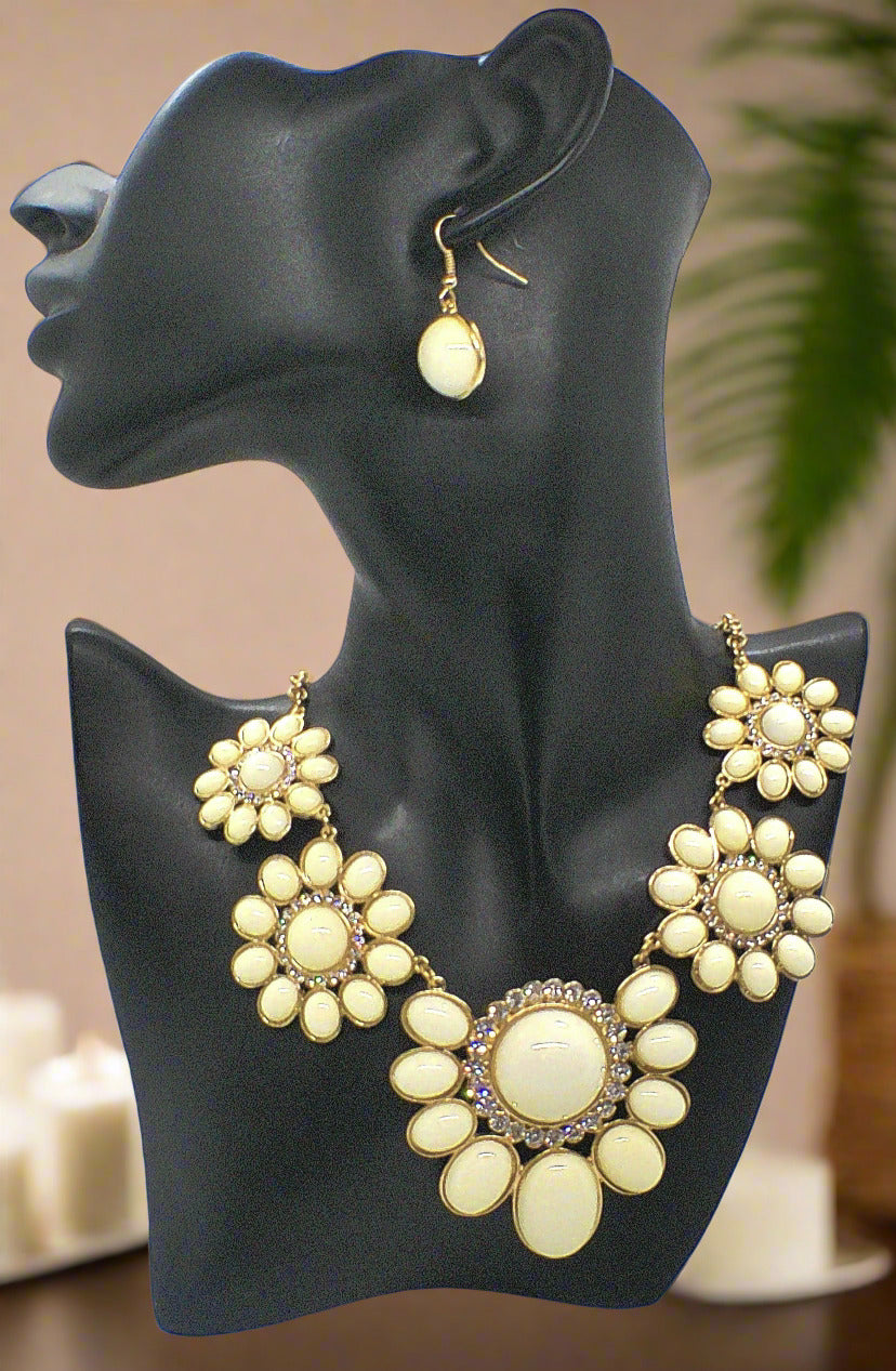 https://www.artistryjewelry.net/products/ivory-flowers-galore