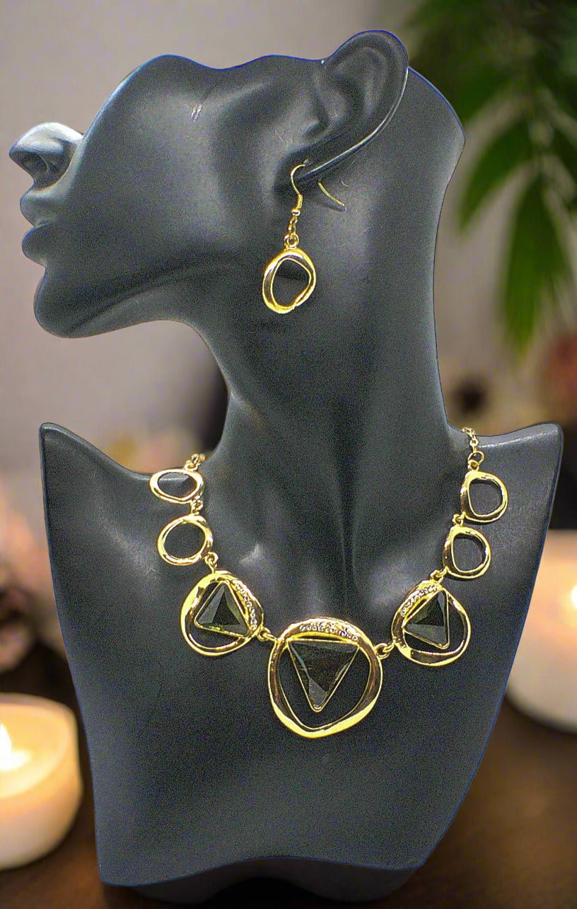 https://www.artistryjewelry.net/products/rings-and-triangles